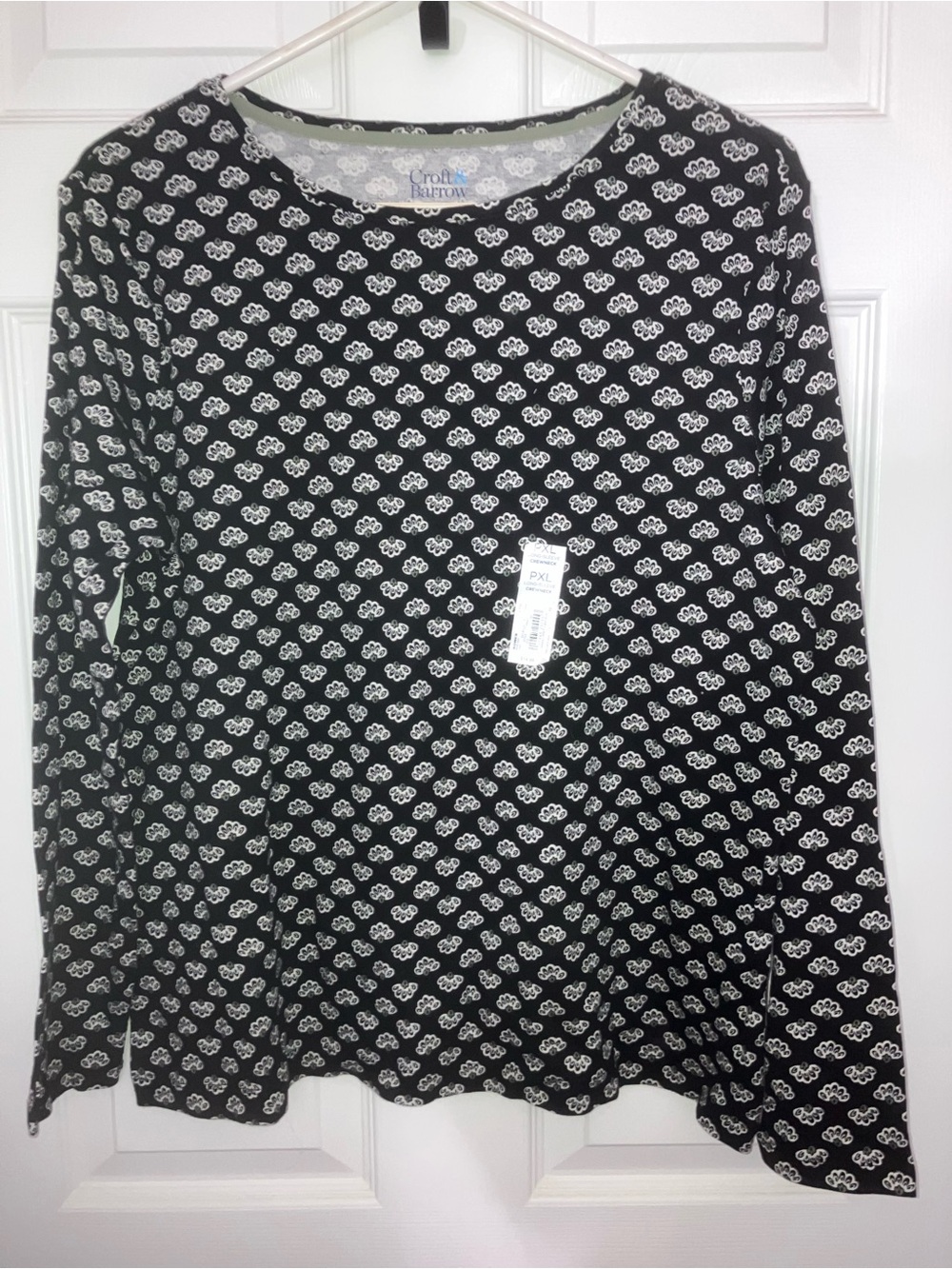 croft & barrow Black Long Sleeve Top with White Floral Motif